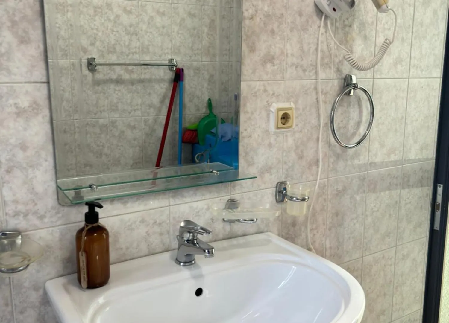 21 Steps' Lovely Apartment In The Center Tirana 0*,